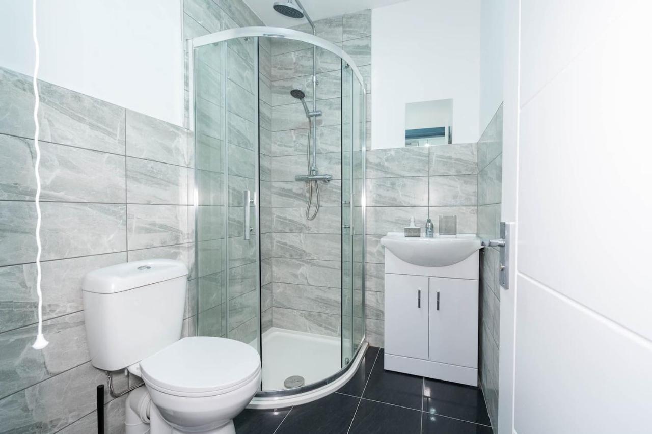 Cosy Urban Studio Oasis, Moments From Attractions Apartment Birmingham Bagian luar foto